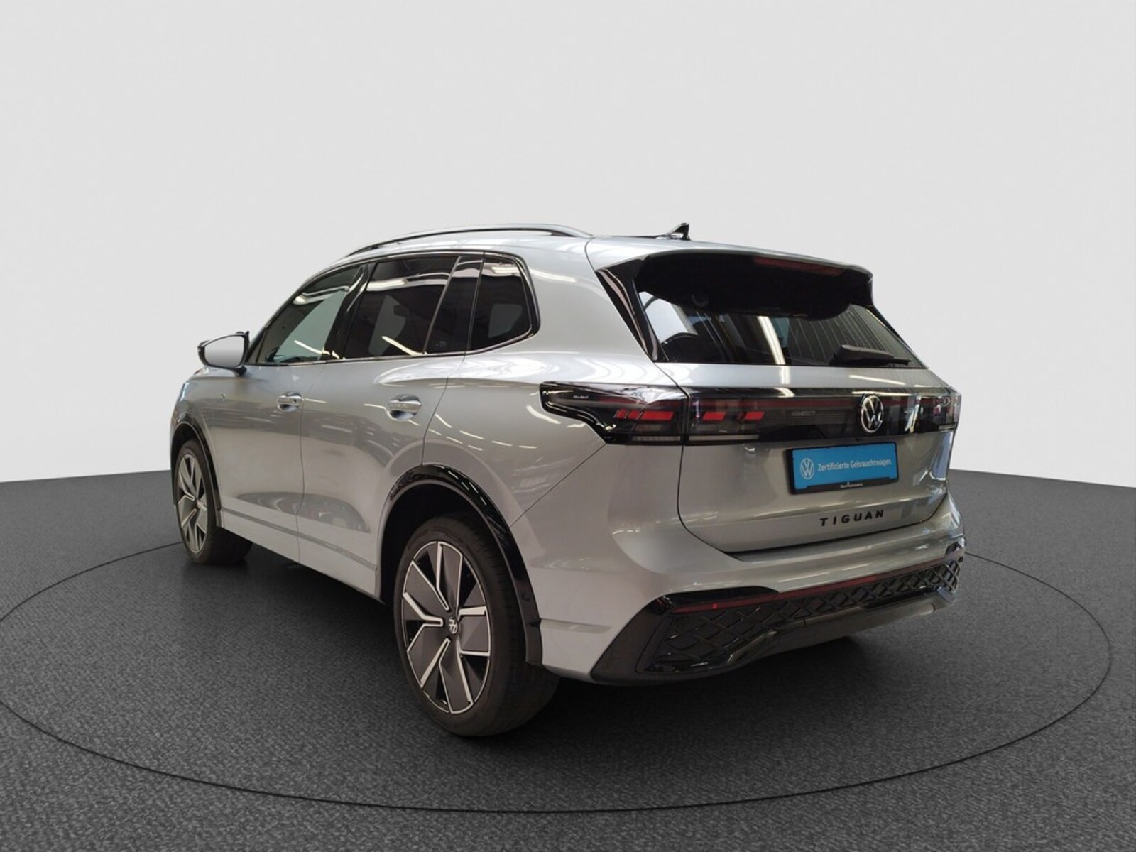 Volkswagen Tiguan – Bild 8