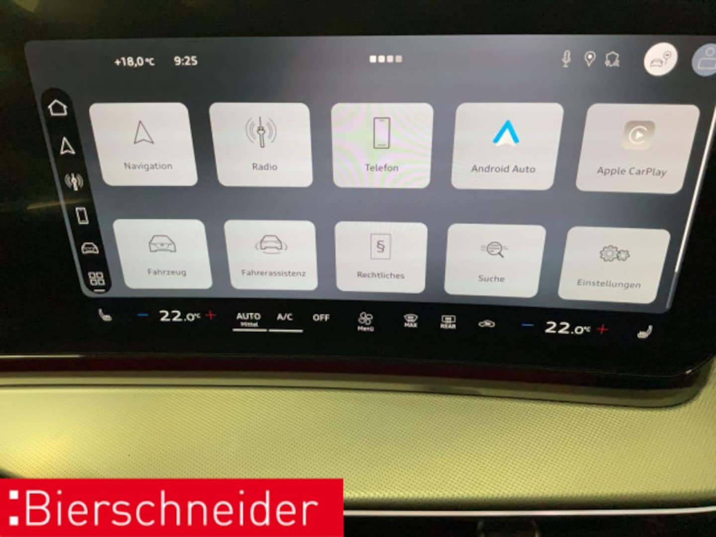 Bild über Audi Q3 SUV TFSI quattro 195 kW S tronic - für weitere Informationen kontaktieren Sie den Audi Partner
