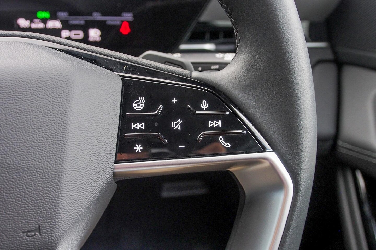 Image about Audi Q6 SUV e-tron e-tron