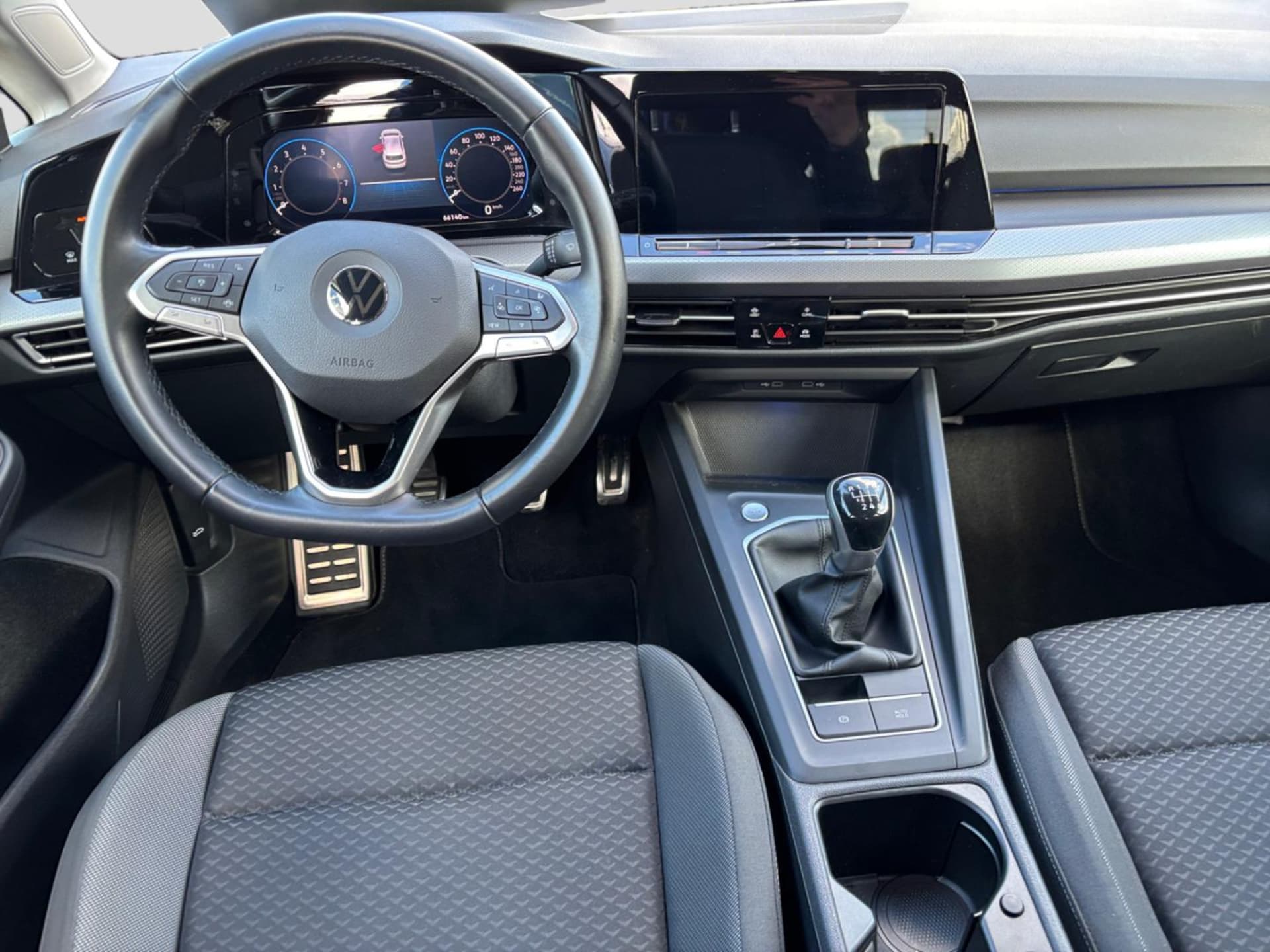Volkswagen Golf Life