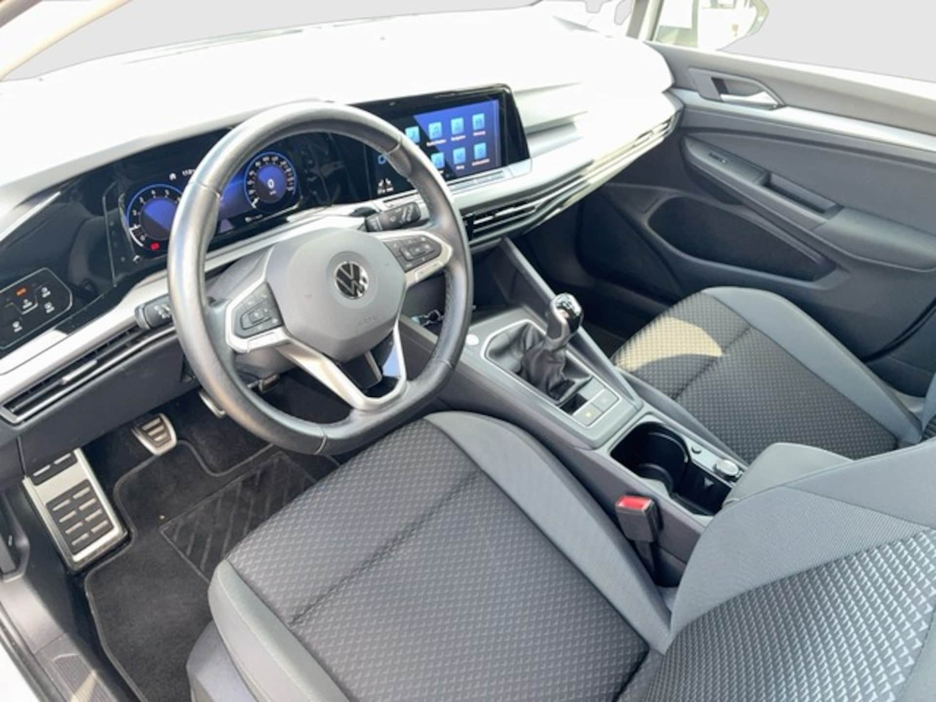Volkswagen Golf Life