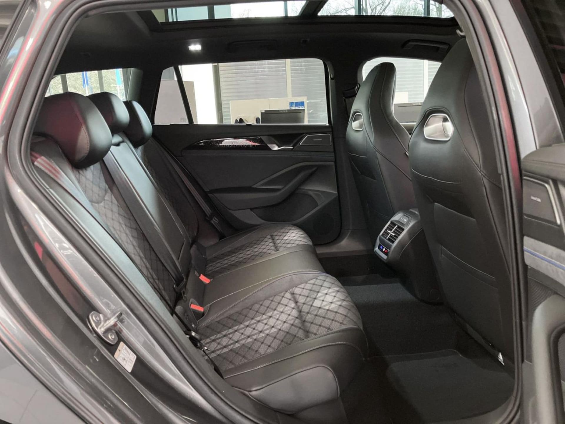 Volkswagen Passat R-Line