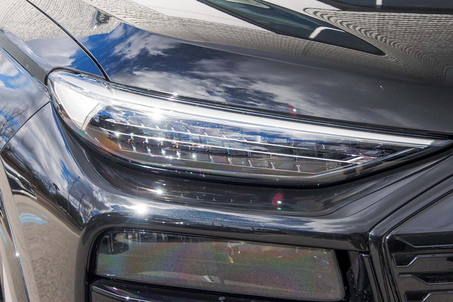Image about Audi Q6 SUV e-tron e-tron