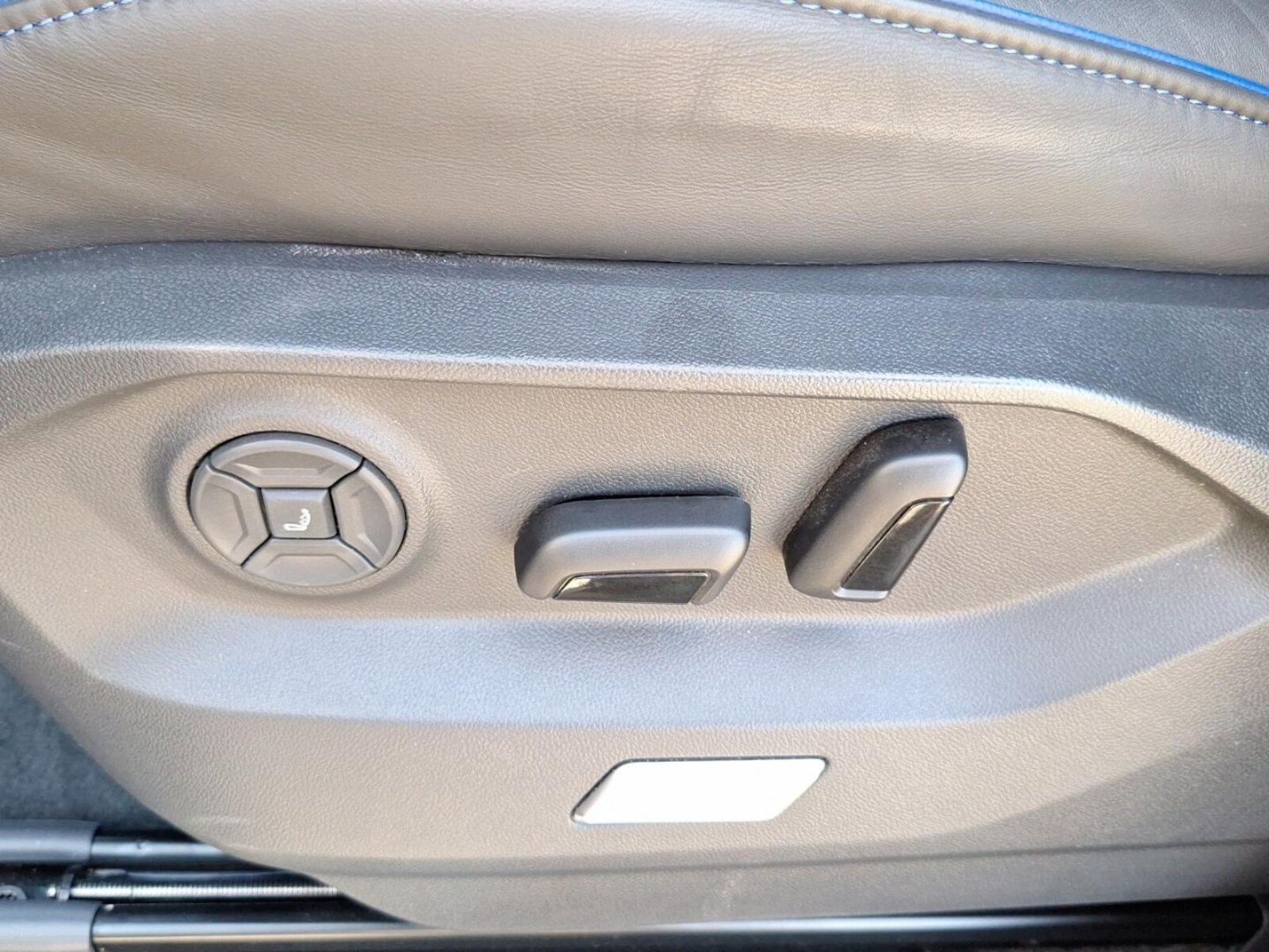 Volkswagen Touareg – Bild 18