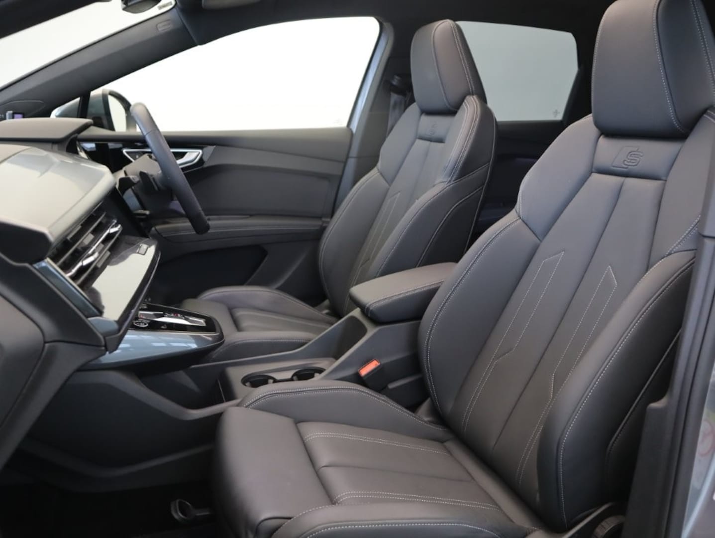 Audi Q4 e-tron 40 e-tron 150,00 kW for more details contact your dealer