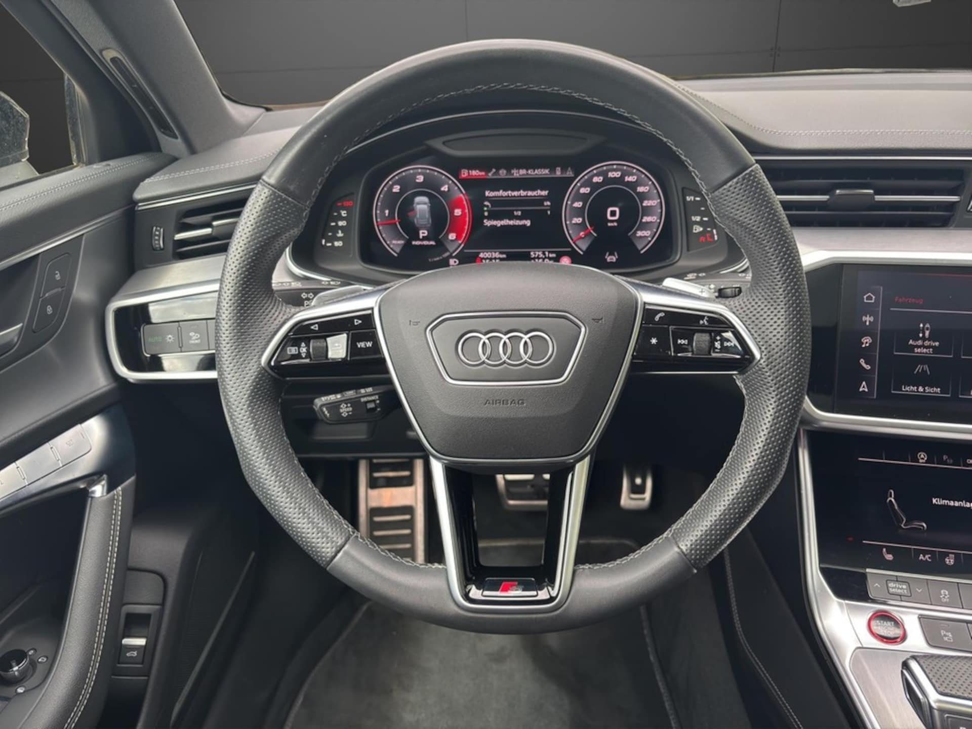 Audi S6 Avant