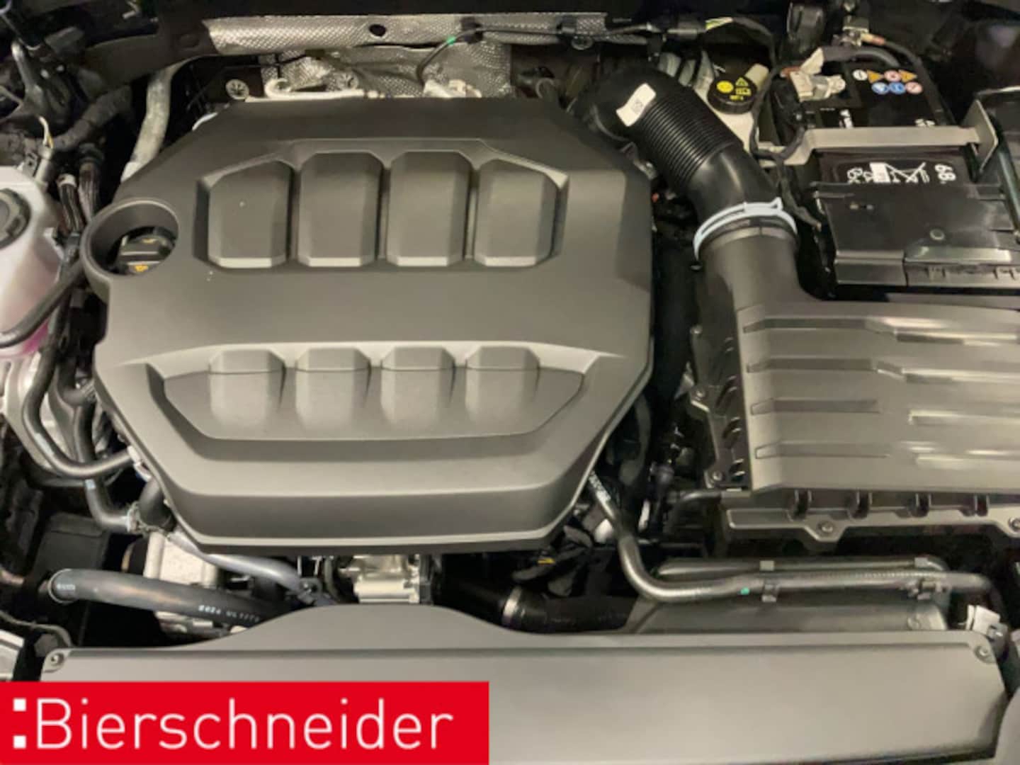 Bild über Audi Q3 SUV TFSI quattro 195 kW S tronic - für weitere Informationen kontaktieren Sie den Audi Partner
