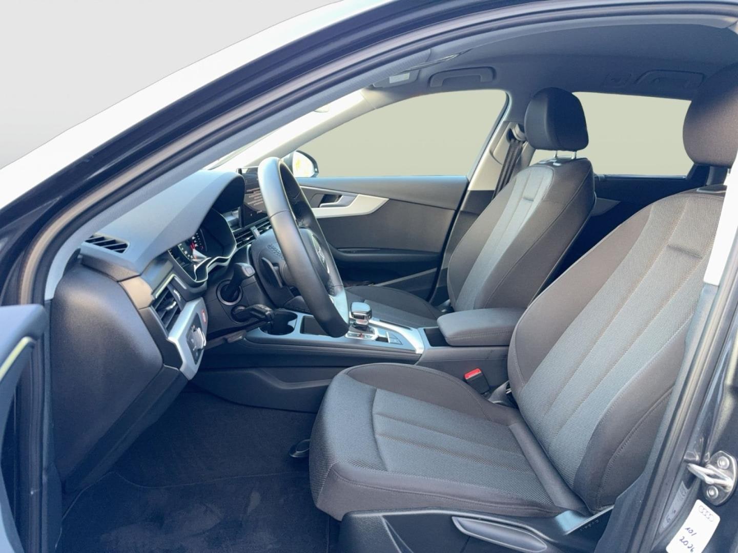 Bild über Audi A4 Avant S line 35 TFSI S tronic - für weitere Informationen kontaktieren Sie den Audi Partner