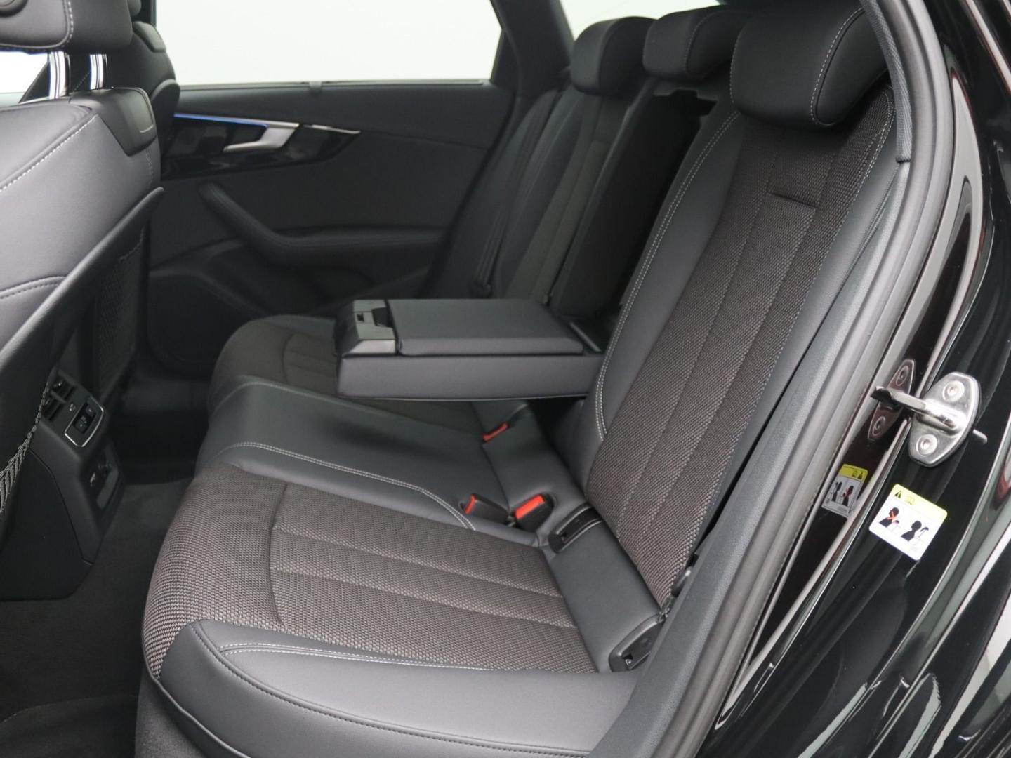 Image about Audi A4 Avant S line 40 TDI S tronic
