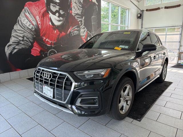 2023 Audi Q5 40 Premium's photo