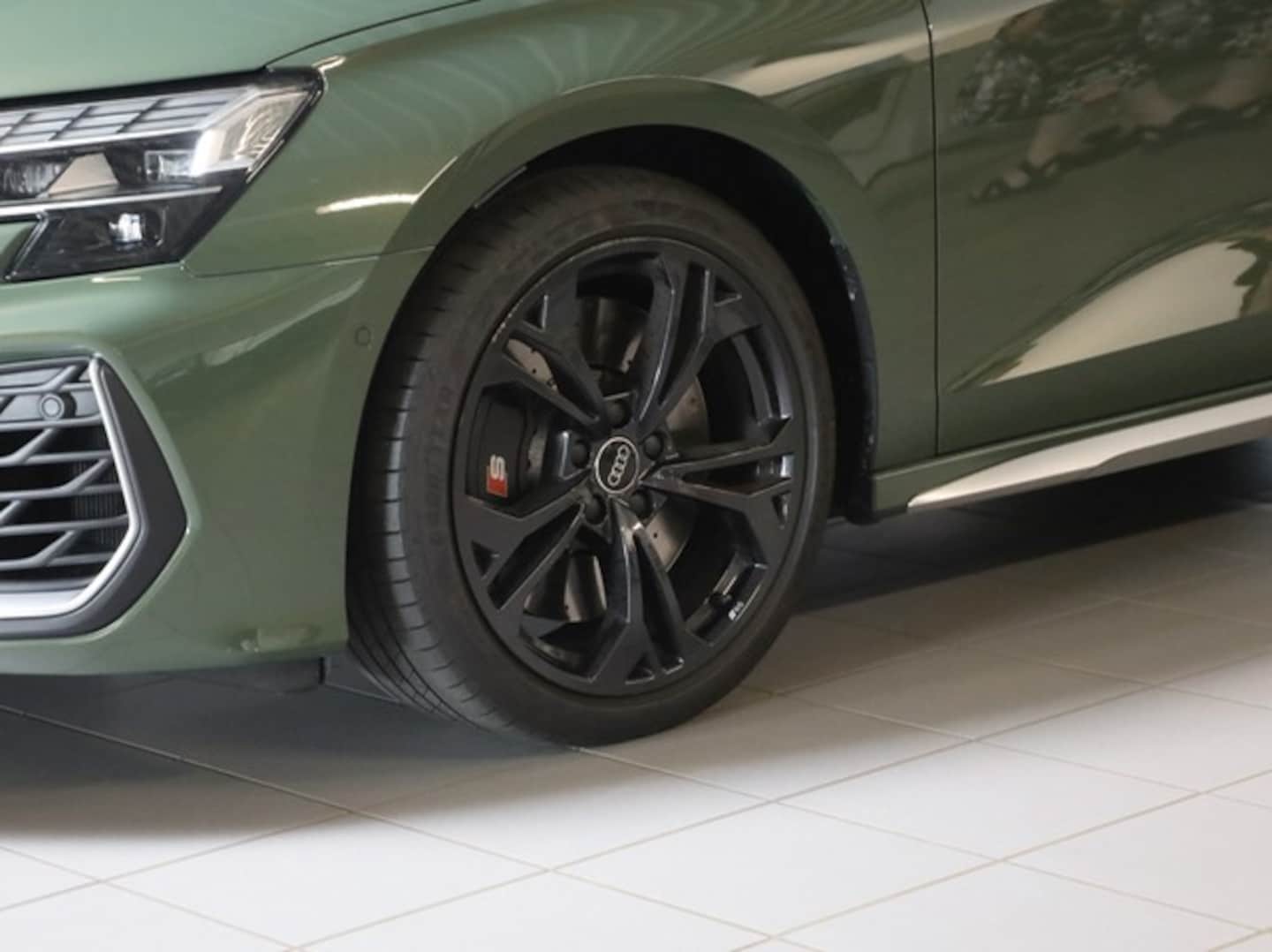 Bild über Audi S3 Sportback TFSI quattro S tronic - für weitere Informationen kontaktieren Sie den Audi Partner