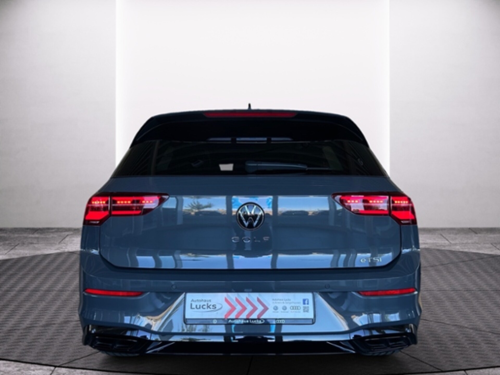 Volkswagen Golf R-Line