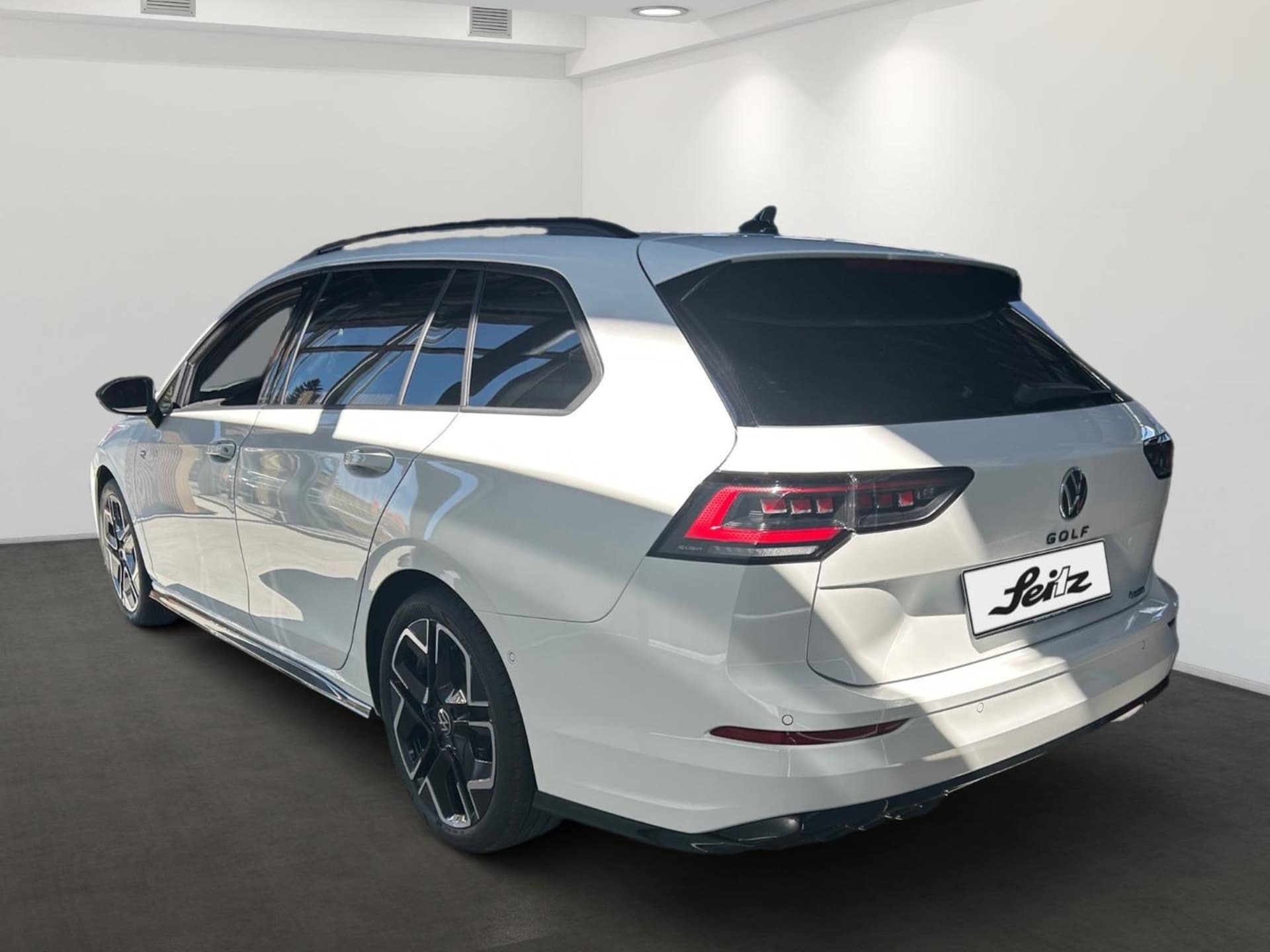 Volkswagen Golf Variant R-Line