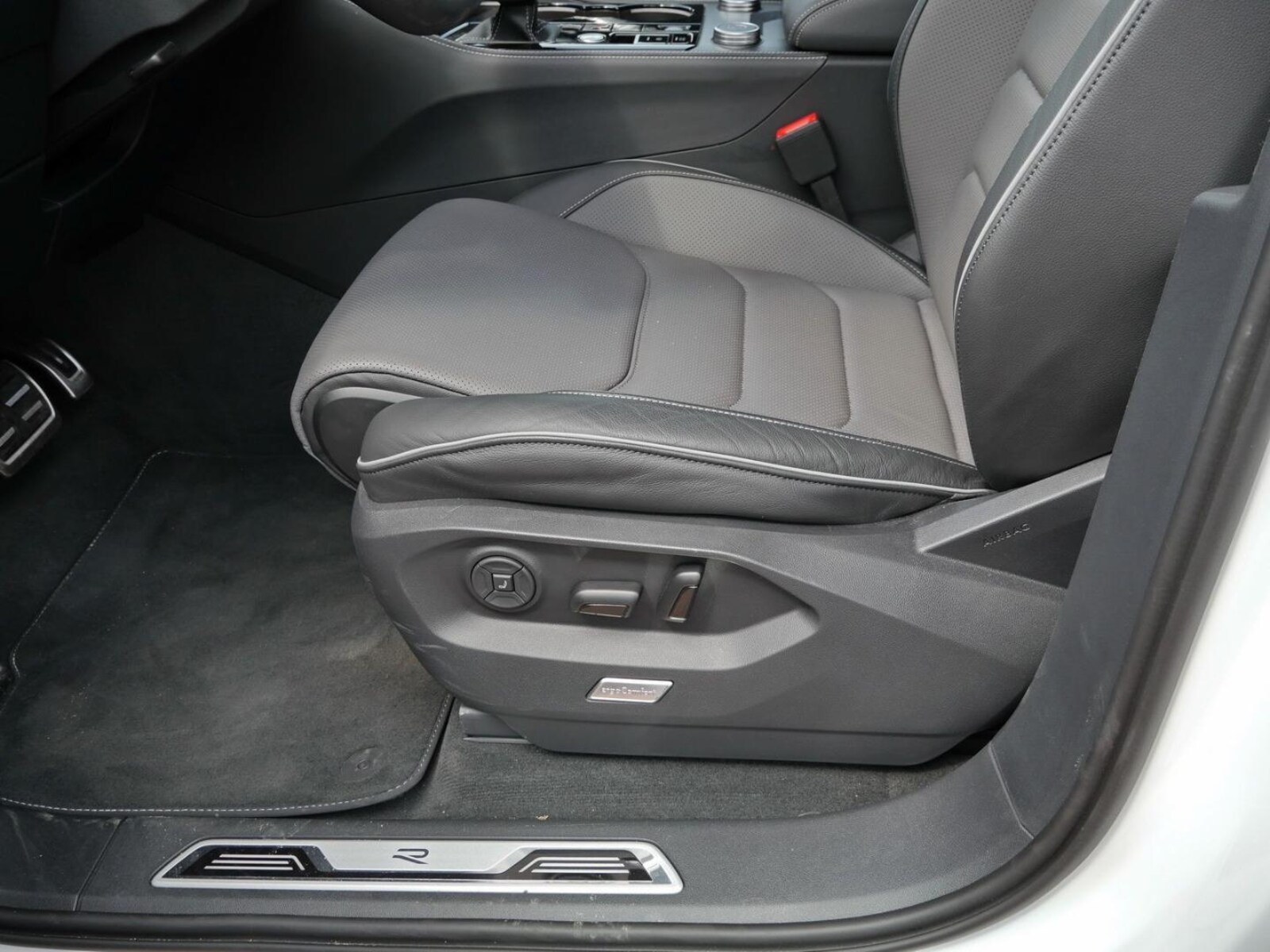 Volkswagen Touareg – Bild 26