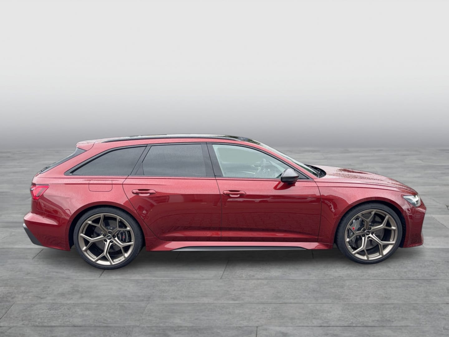 Bild über Audi RS 6 Avant performance quattro tiptronic - für weitere Informationen kontaktieren Sie den Audi Partner