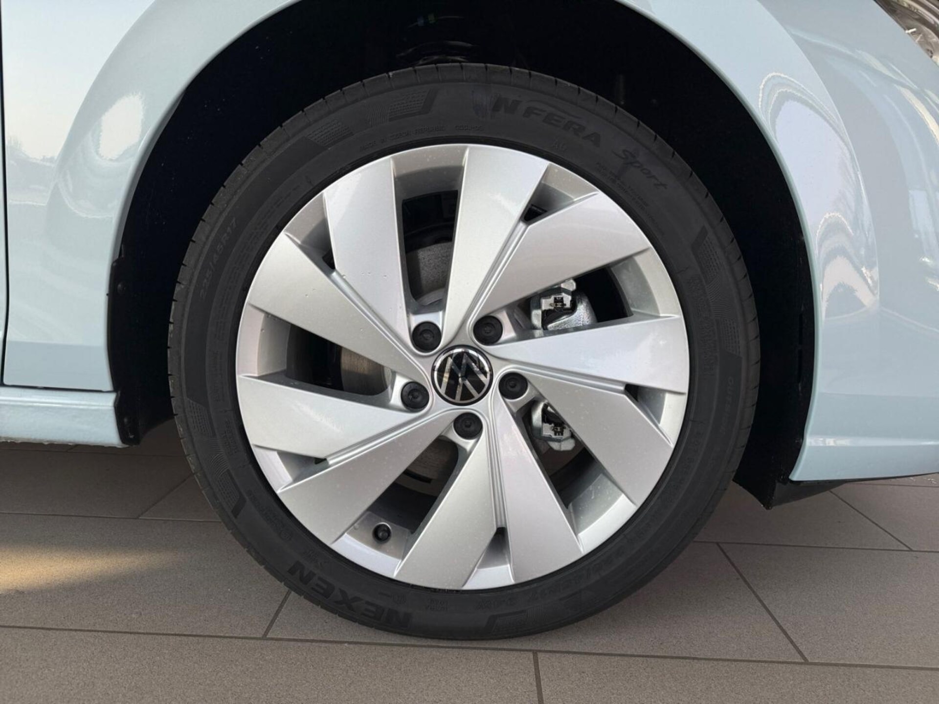 Volkswagen Golf Life