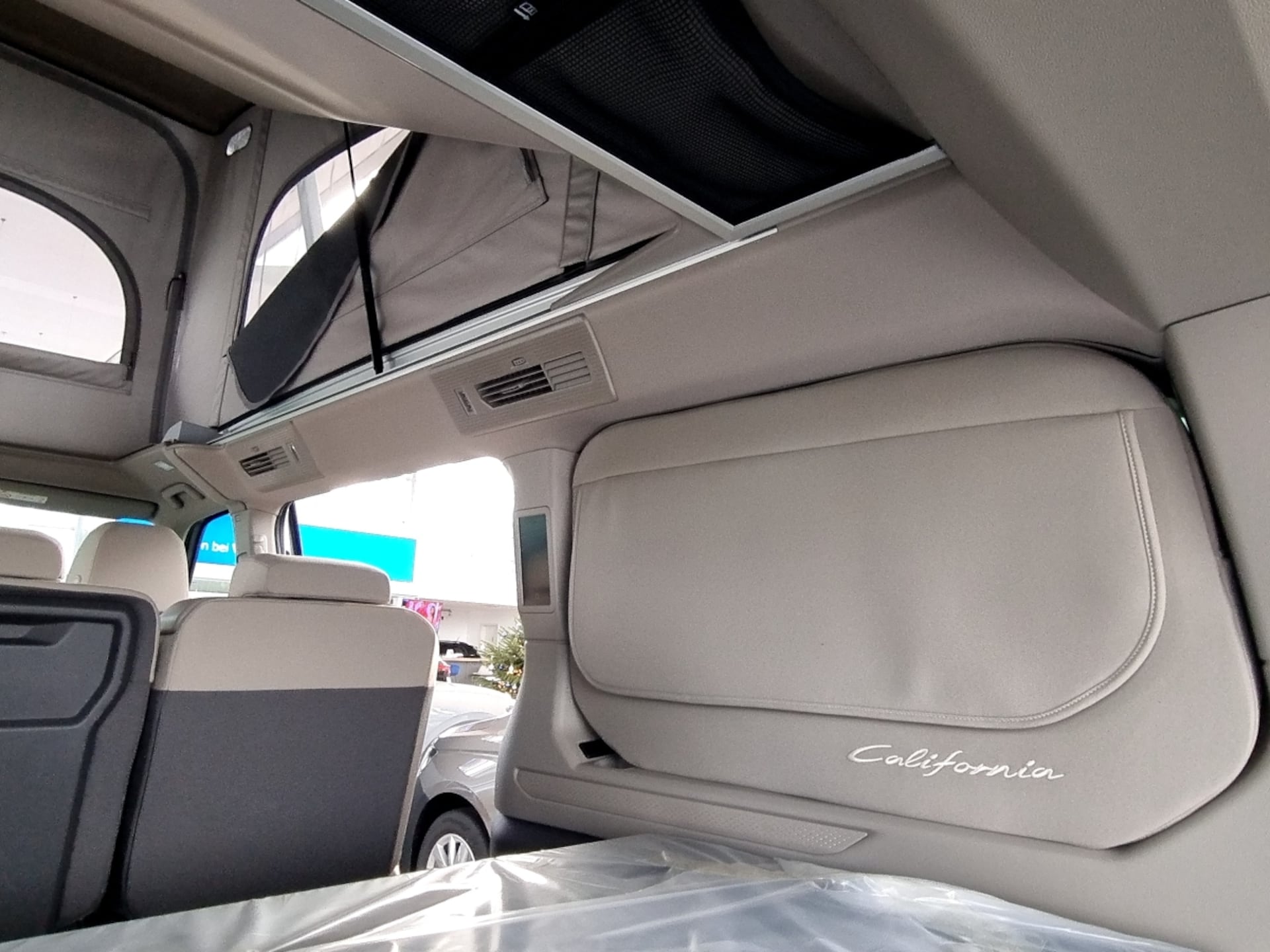 Volkswagen California Beach Camper
