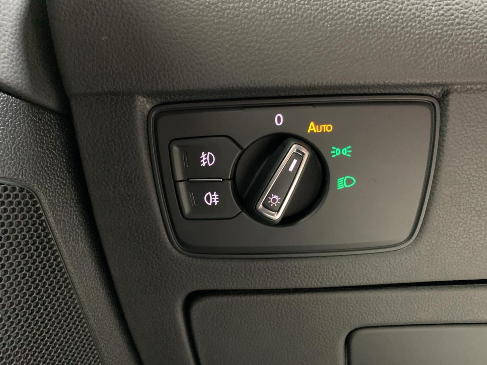 Volkswagen Passat Variant Basis-Modell