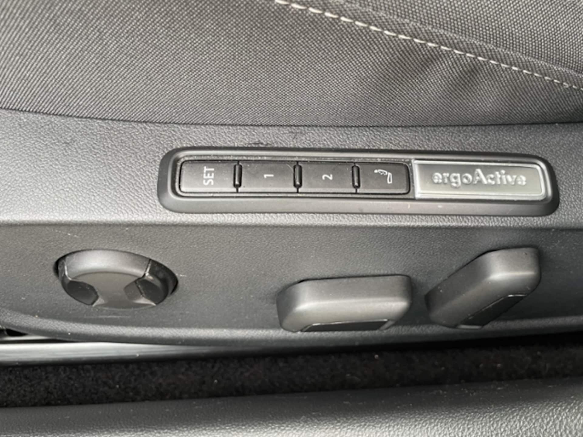 Volkswagen Golf Variant Style