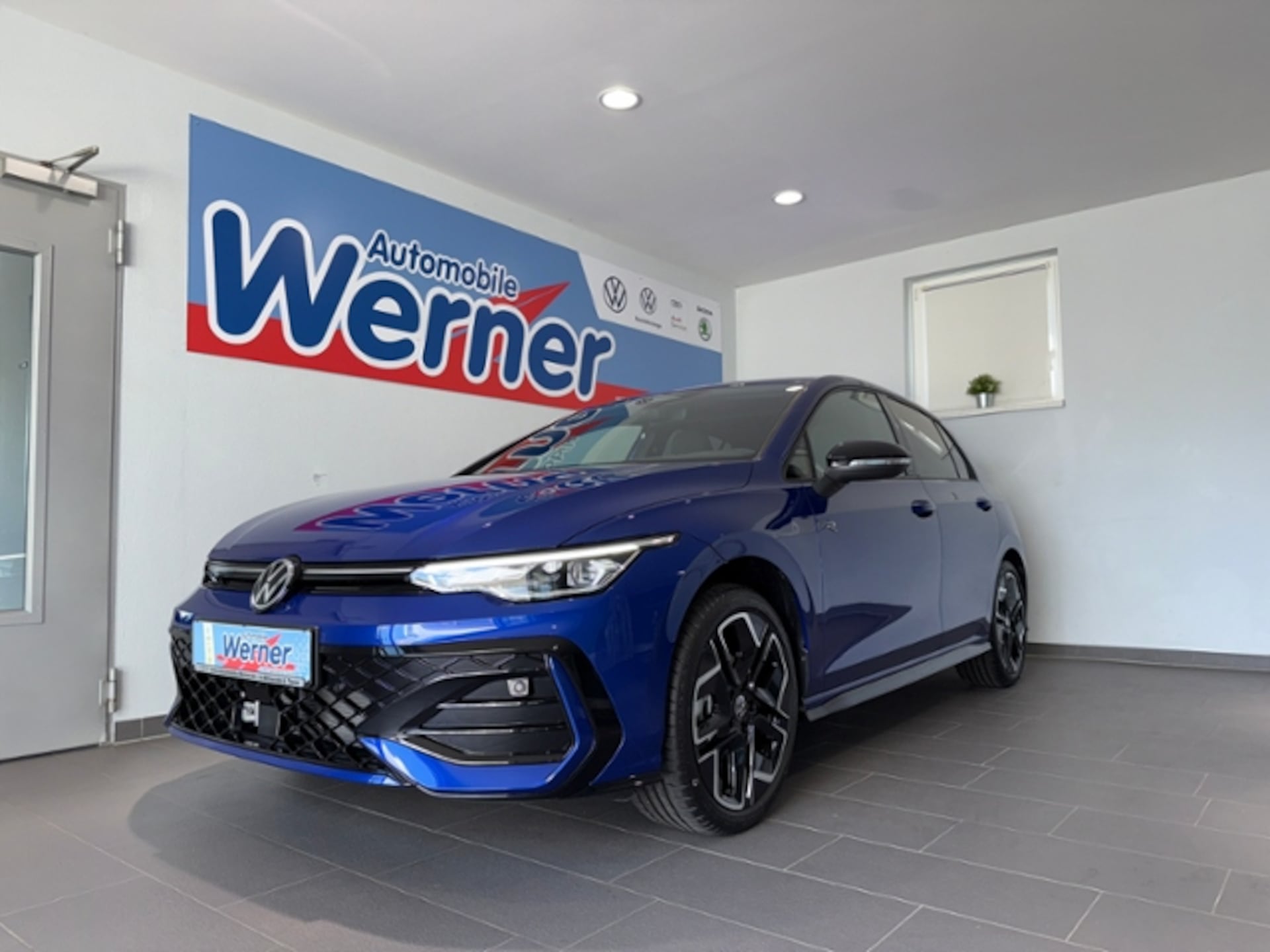 Volkswagen Golf R-Line