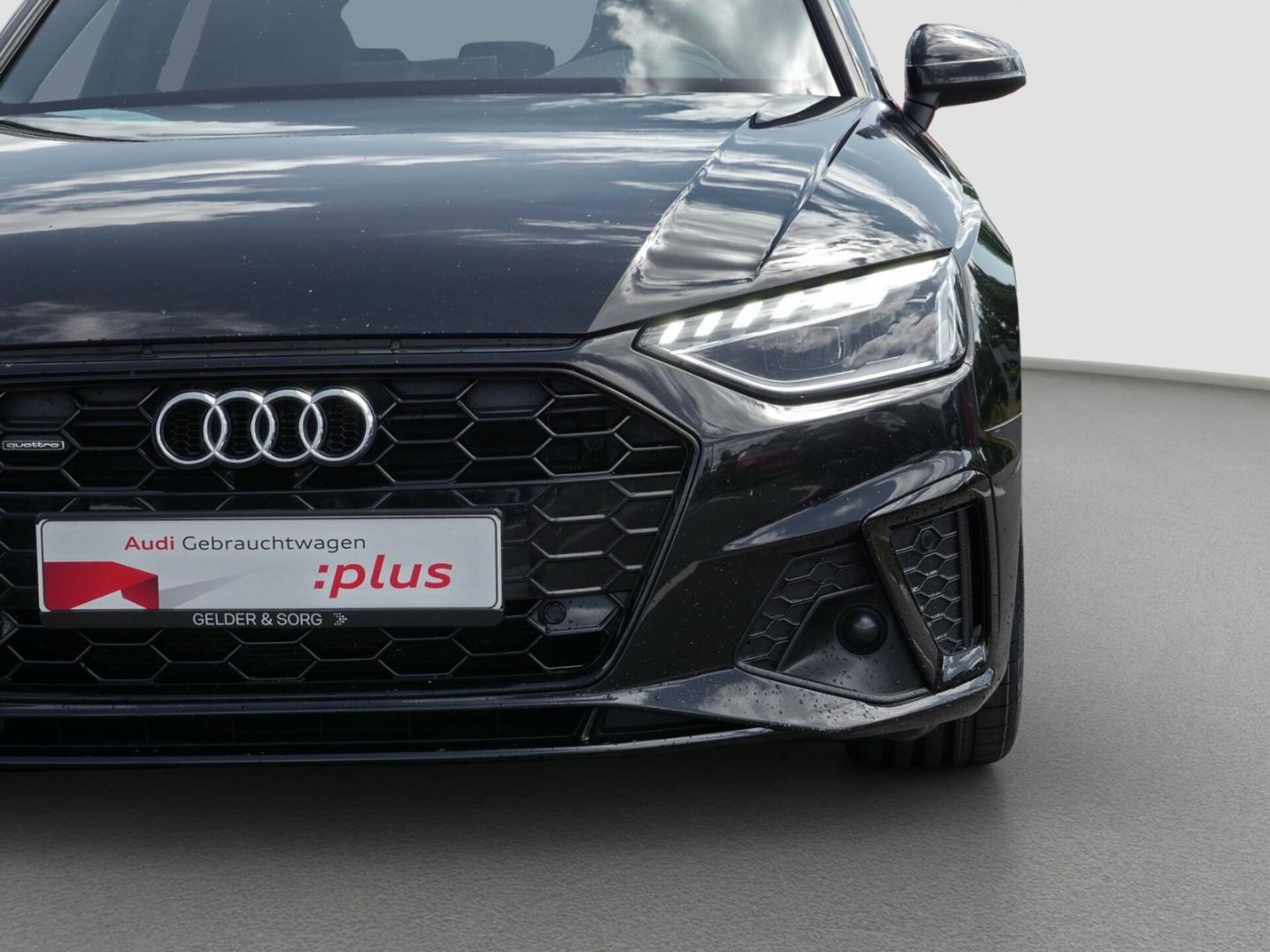 Audi A4 Avant S line
