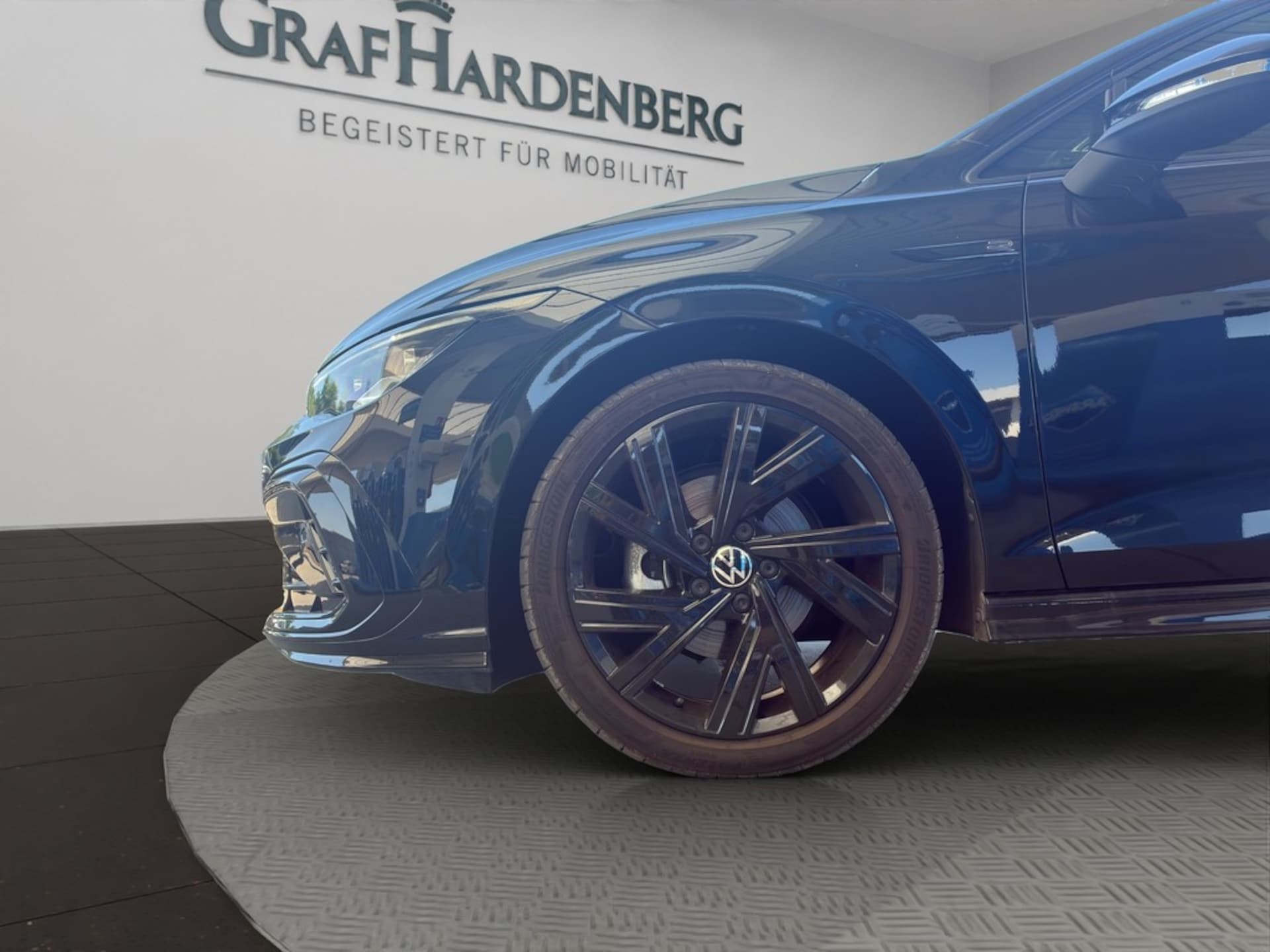 Volkswagen Golf R-Line