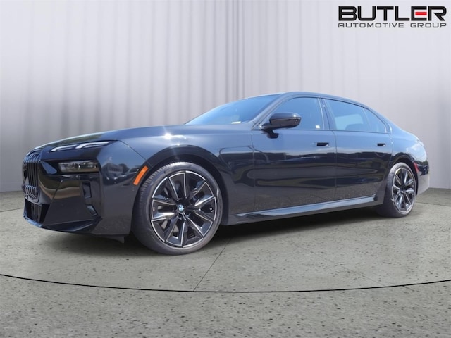 2023 BMW 740