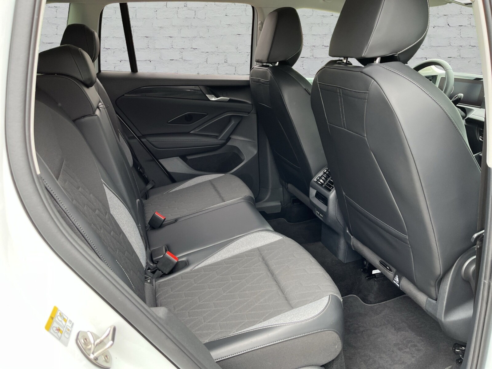 Volkswagen Tiguan – Bild 11