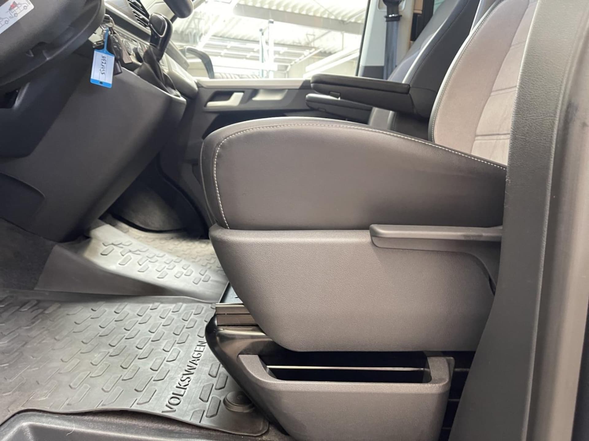 Volkswagen T6.1 California Beach