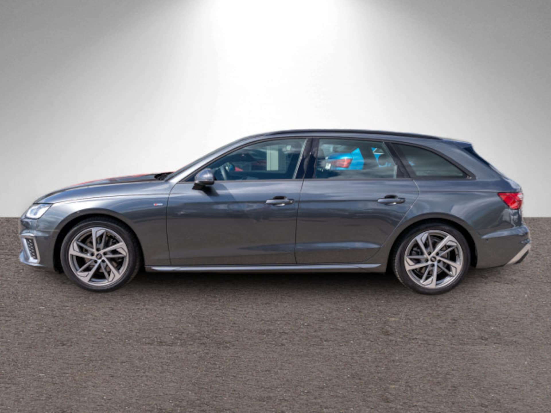 Audi A4 Avant S line