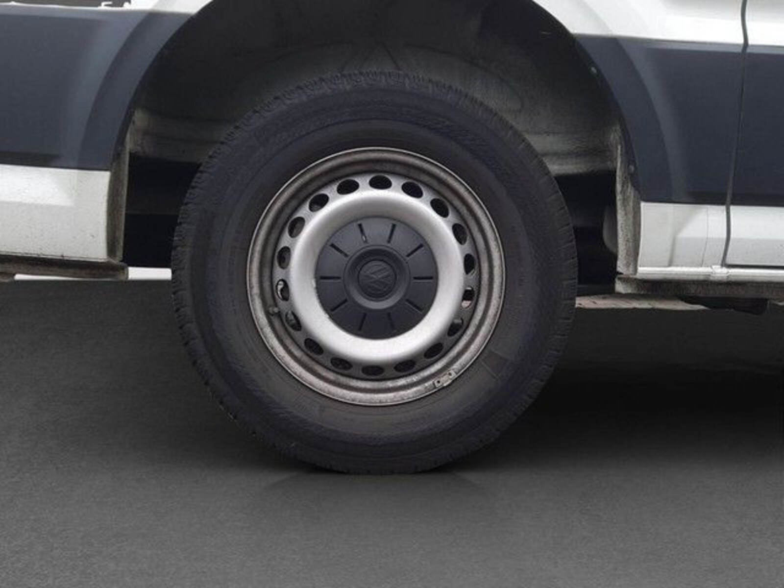 Volkswagen Crafter Kasten mittlerer Radstand – Bild 11