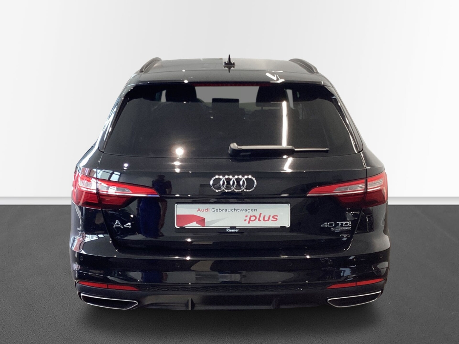 Audi A4 Avant S line