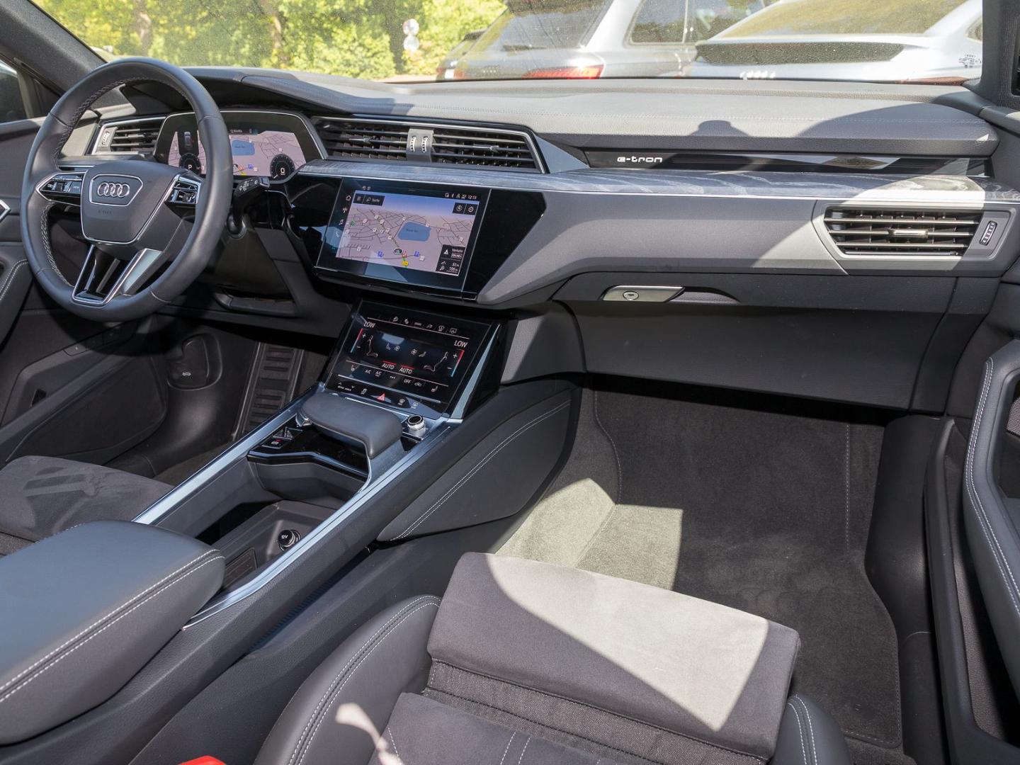 Image about Audi Q8 e-tron S line 55 e-tron quattro