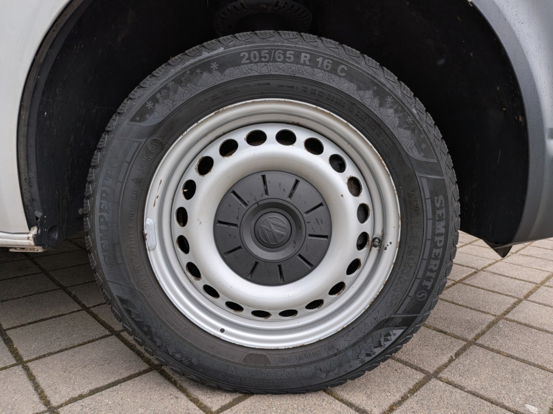 Volkswagen T6 Transporter Kasten langer Radstand
