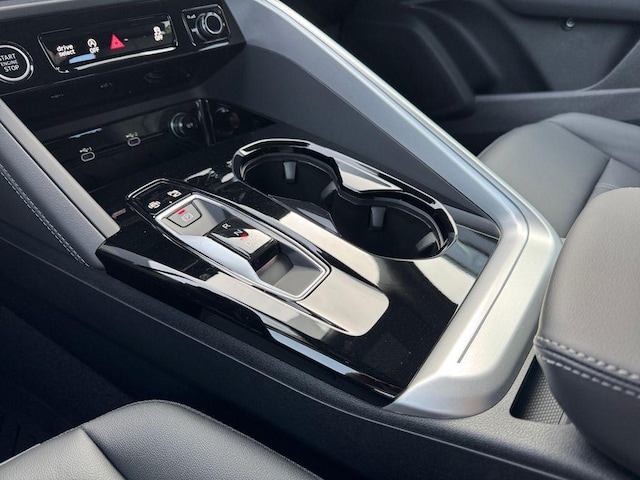 2025 Audi Q5 Premium - Photo 17