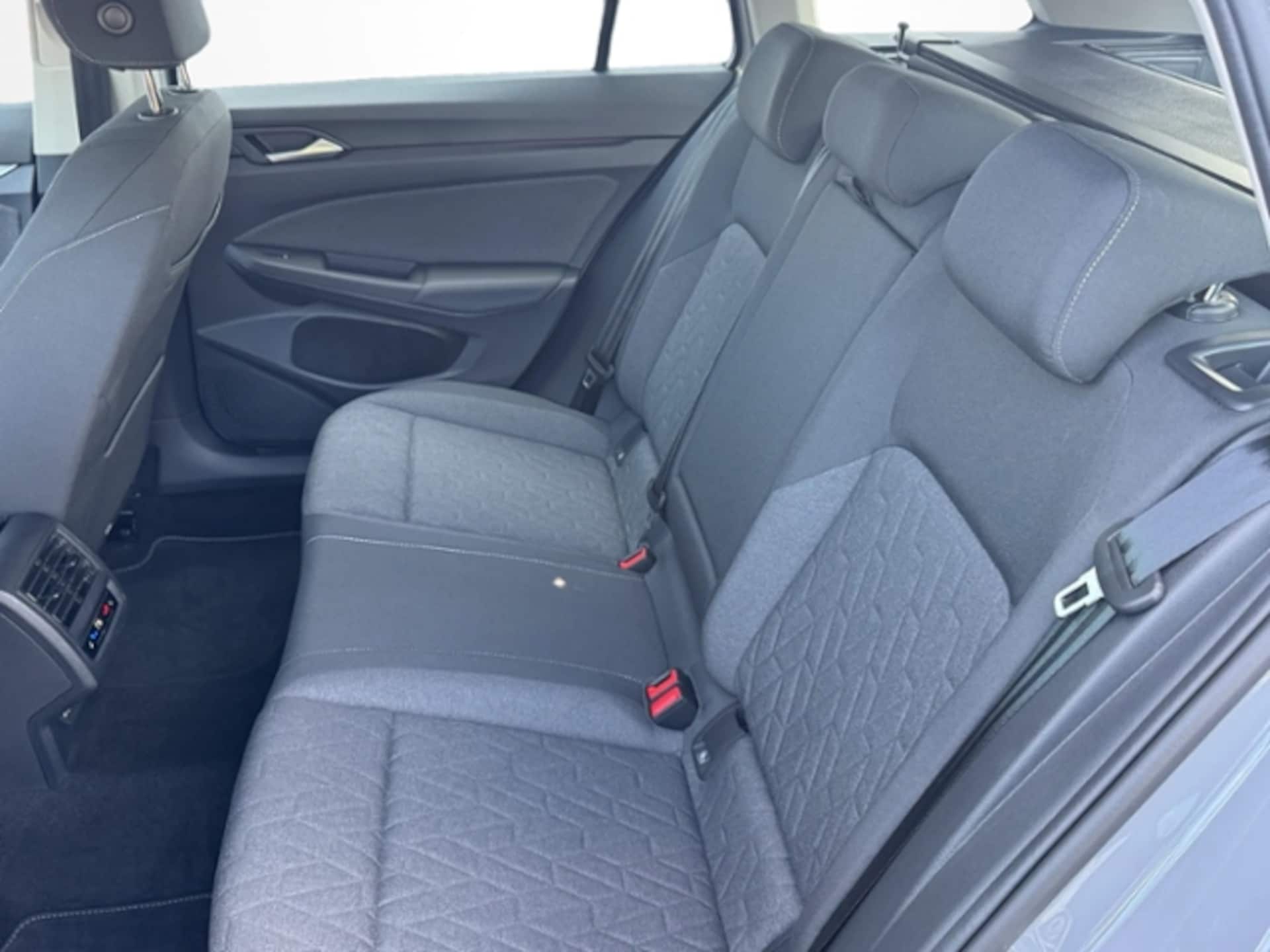 Volkswagen Golf Variant Life