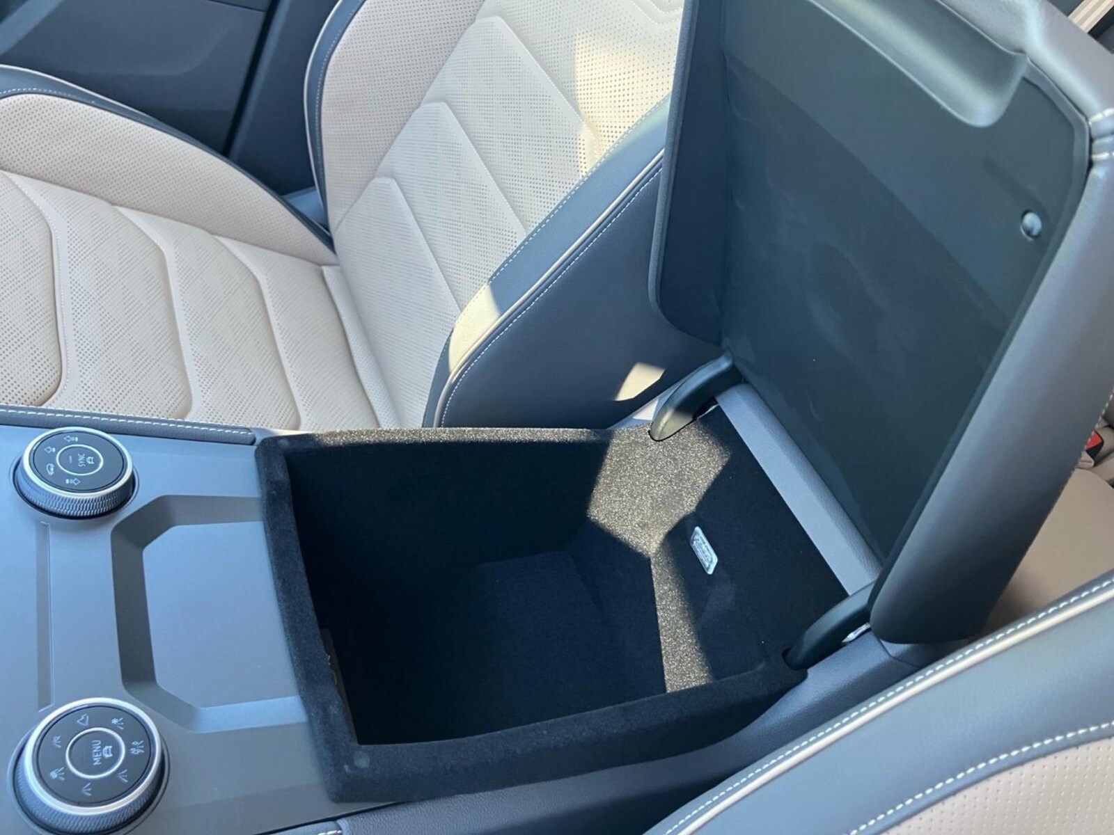 Volkswagen Touareg – Bild 15