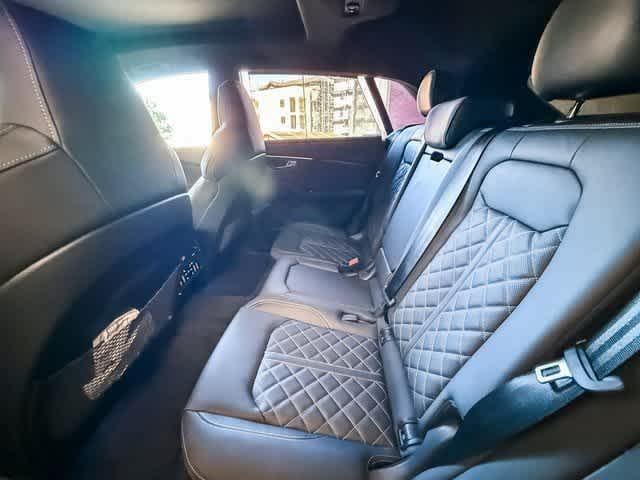 2026 Audi SQ8 Premium Plus - Photo 18