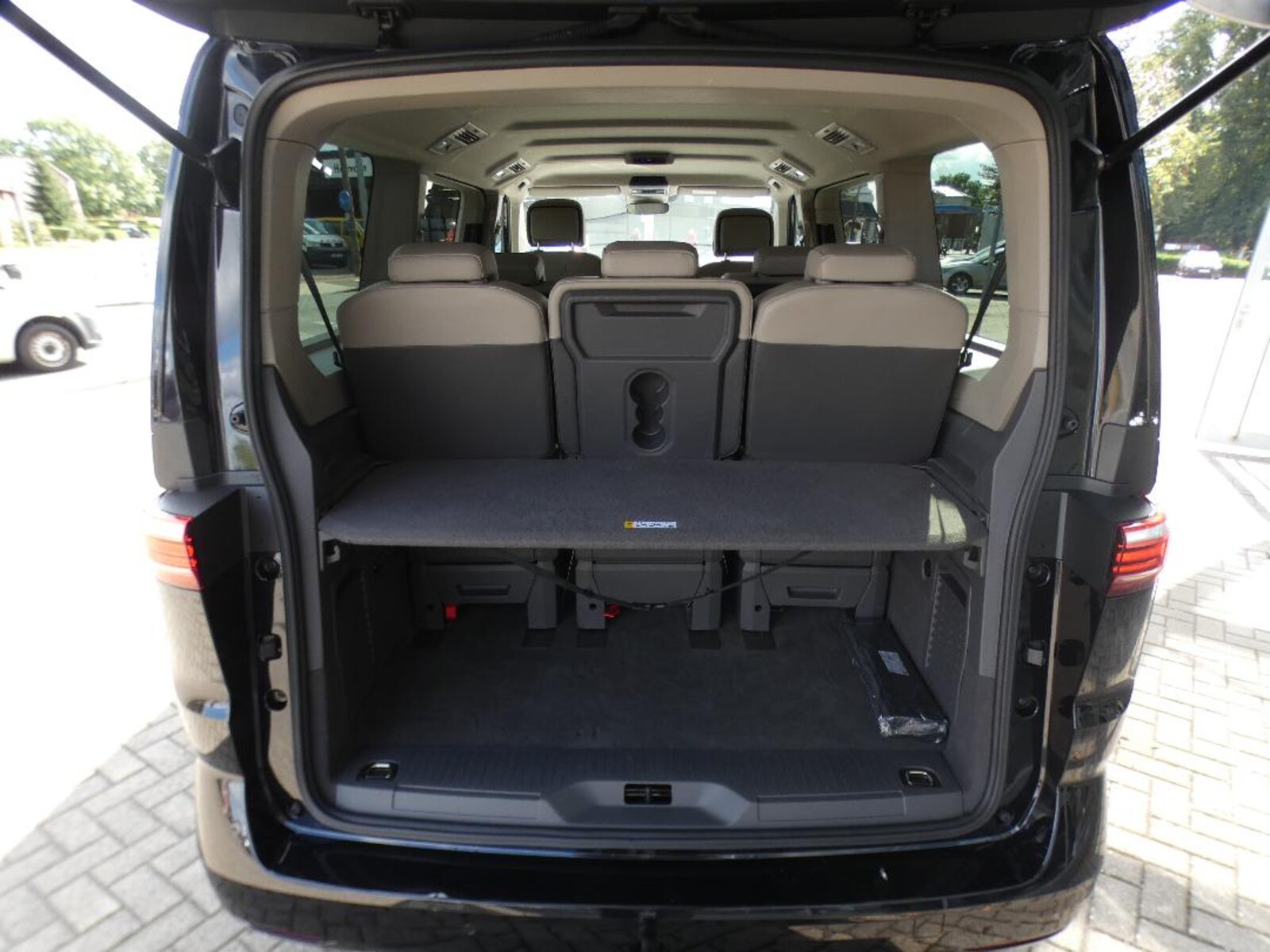 Volkswagen Multivan Langversion – Bild 7