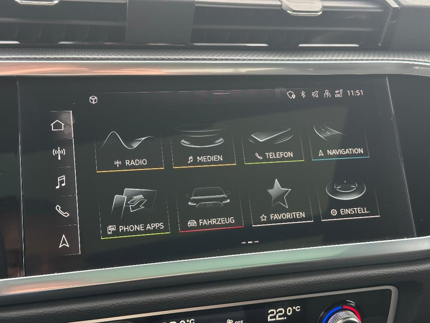 Bild über Audi Q3 S line 40 TFSI quattro S tronic - für weitere Informationen kontaktieren Sie den Audi Partner