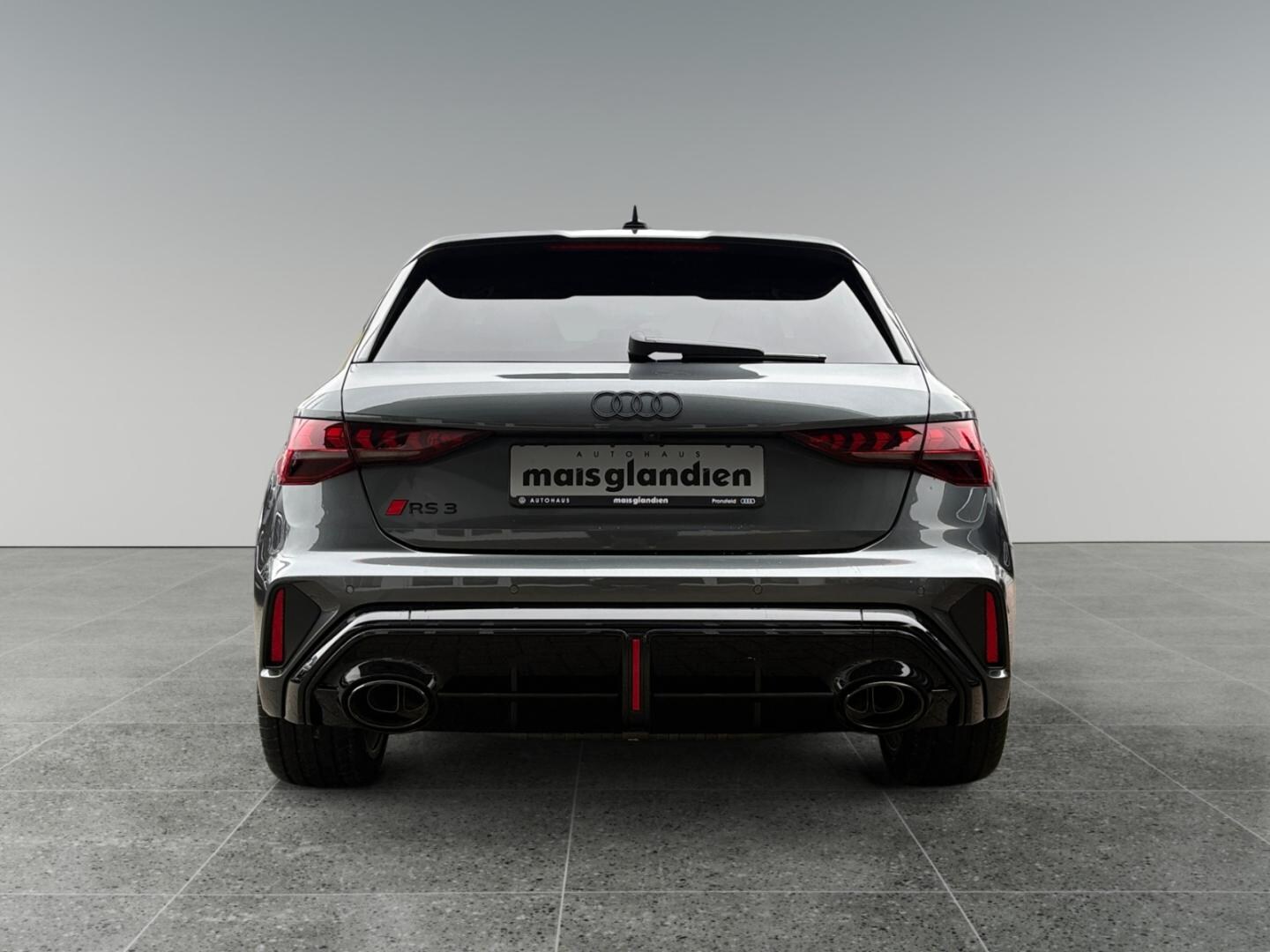 Bild über Audi RS 3 Sportback TFSI quattro 294 kW S tronic - für weitere Informationen kontaktieren Sie den Audi Partner