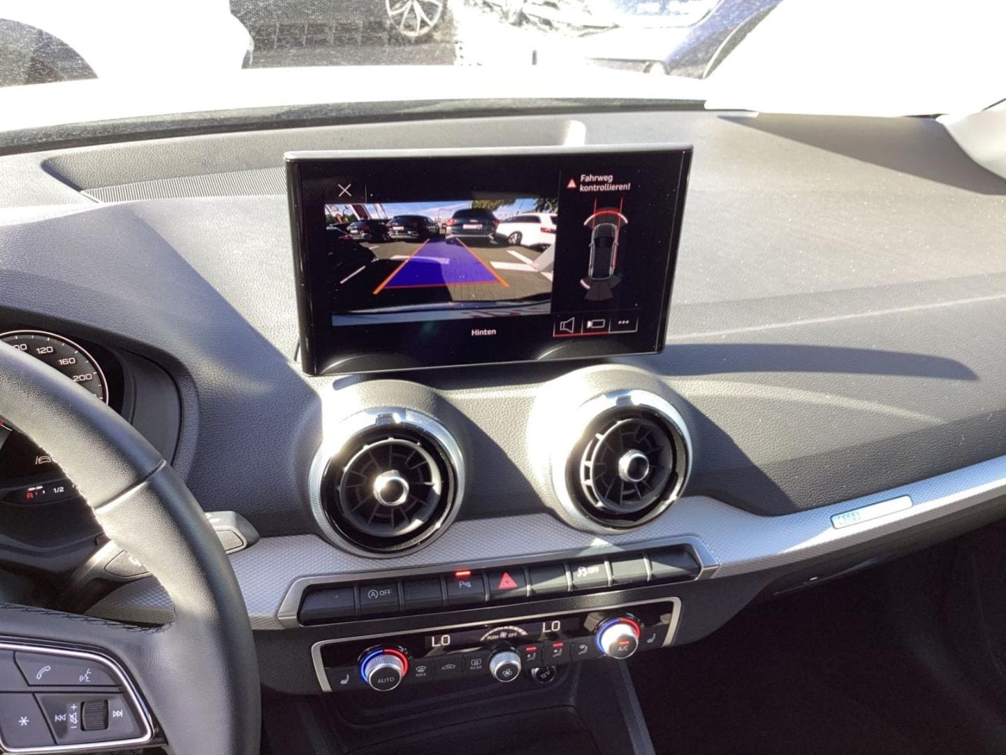Bild über Audi Q2 advanced 30 TFSI Schaltgetriebe - für weitere Informationen kontaktieren Sie den Audi Partner