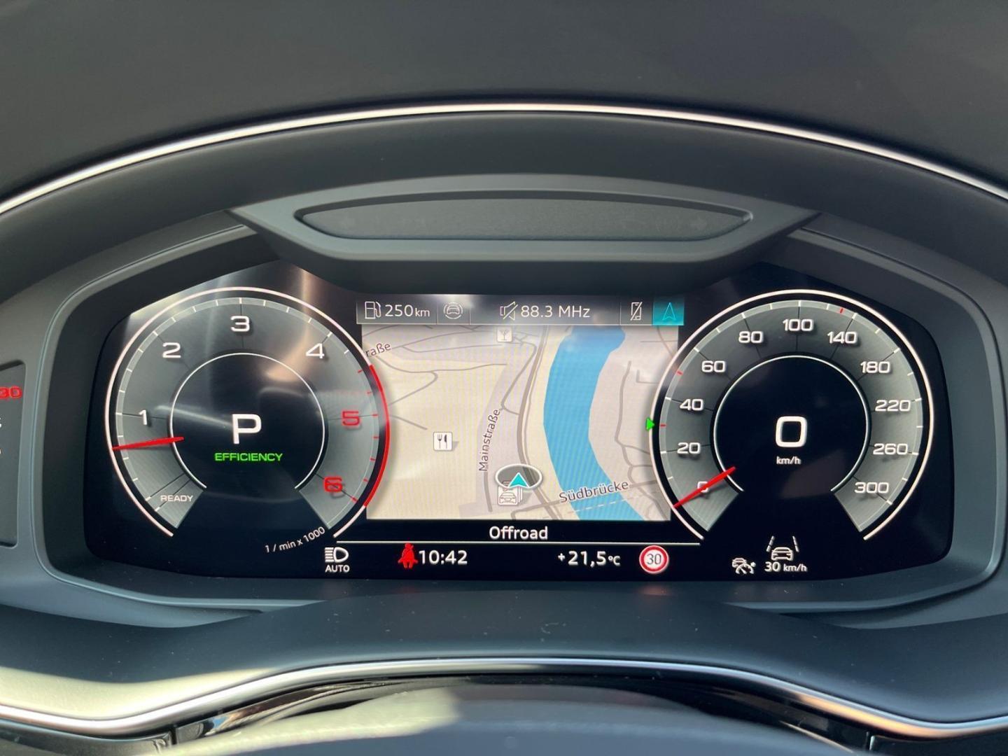 Image about Audi Q7 SUV S line 50 TDI quattro tiptronic
