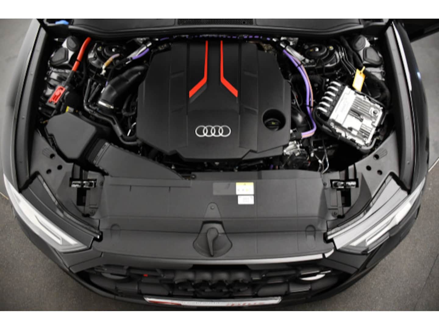 Bild über Audi S6 Avant TDI quattro tiptronic - für weitere Informationen kontaktieren Sie den Audi Partner
