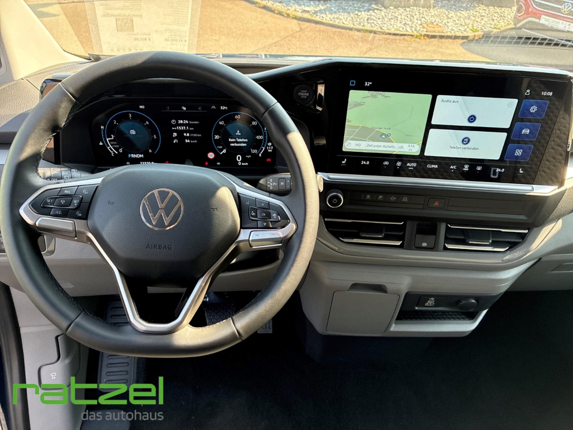 Volkswagen Caravelle Style