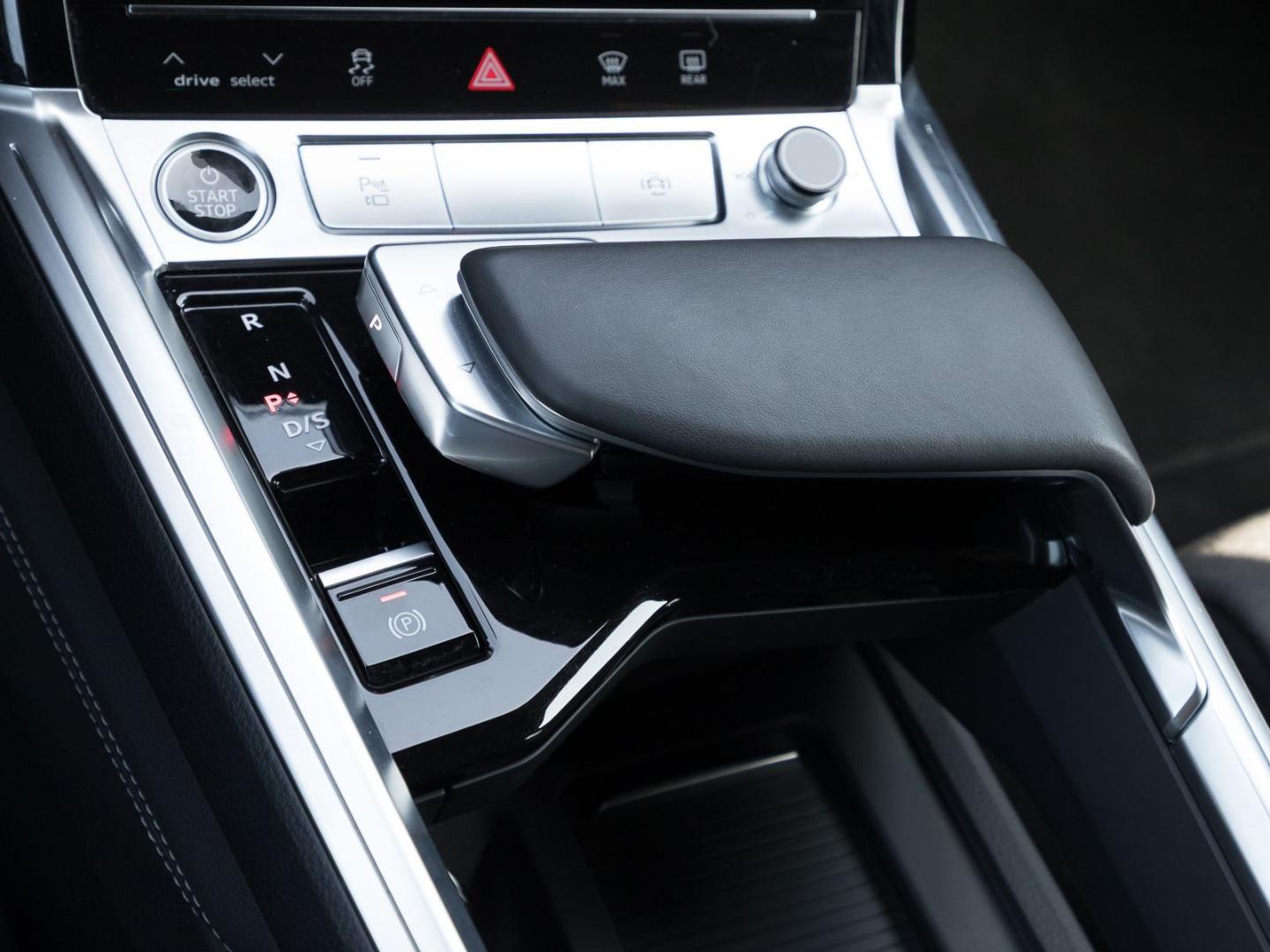 Image about Audi Q8 e-tron S line 55 e-tron quattro