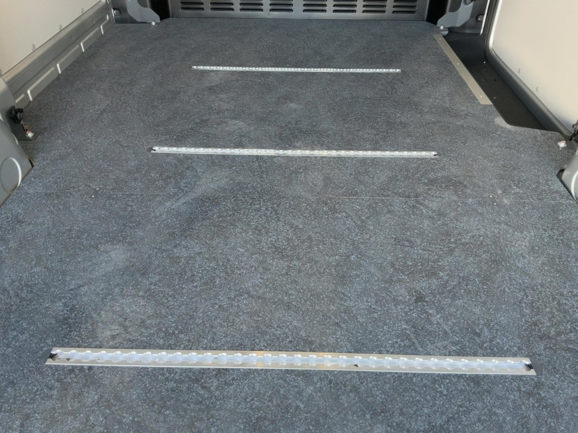 Volkswagen Transporter Kasten kurzer Radstand