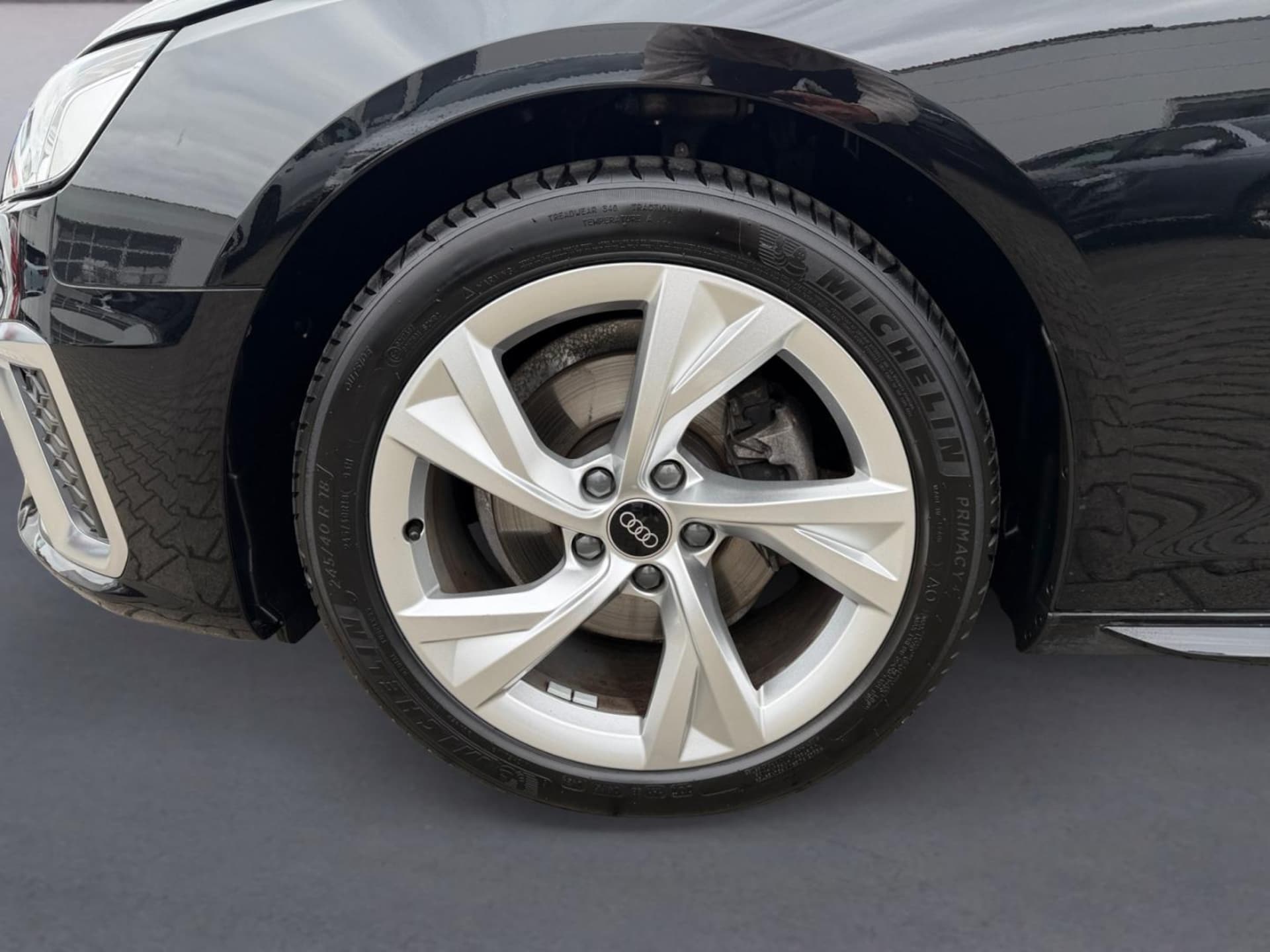 Audi A4 Avant S line