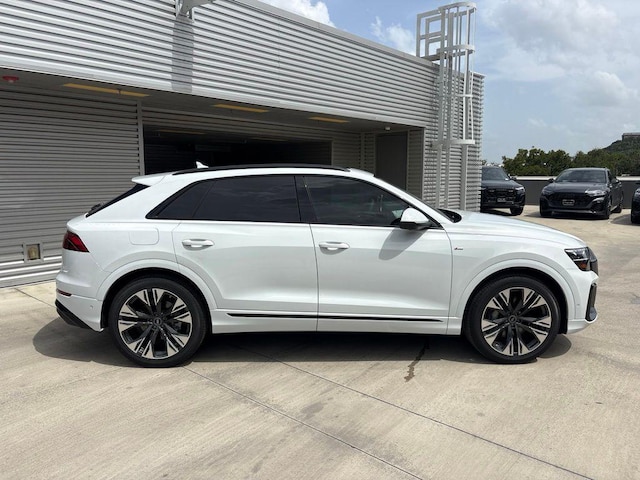 2026 Audi Q8