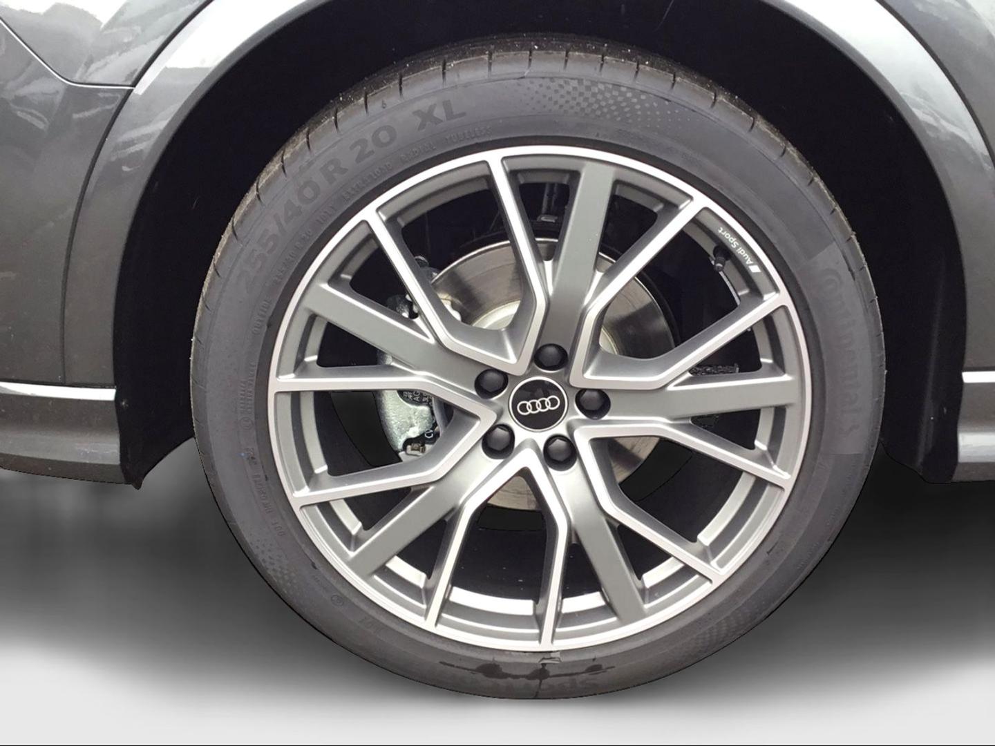 Image about Audi Q3 Special Edition Attraction S line 35 TFSI 110 kW (150 PS) S tronic